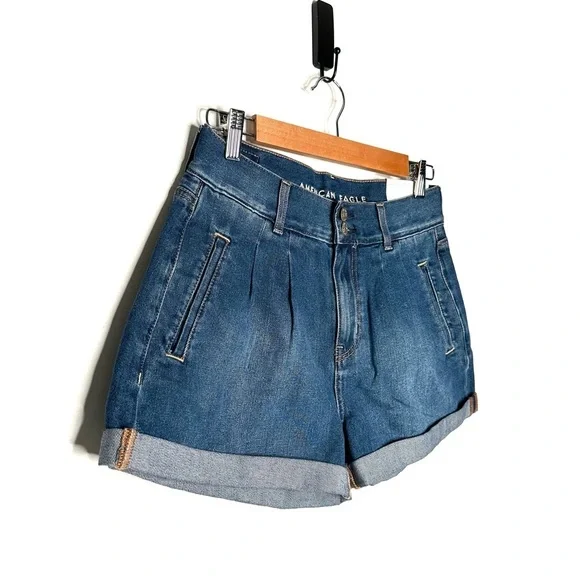 American Eagle | High Rise Mom Short Size 4 - Picture 2 of 6